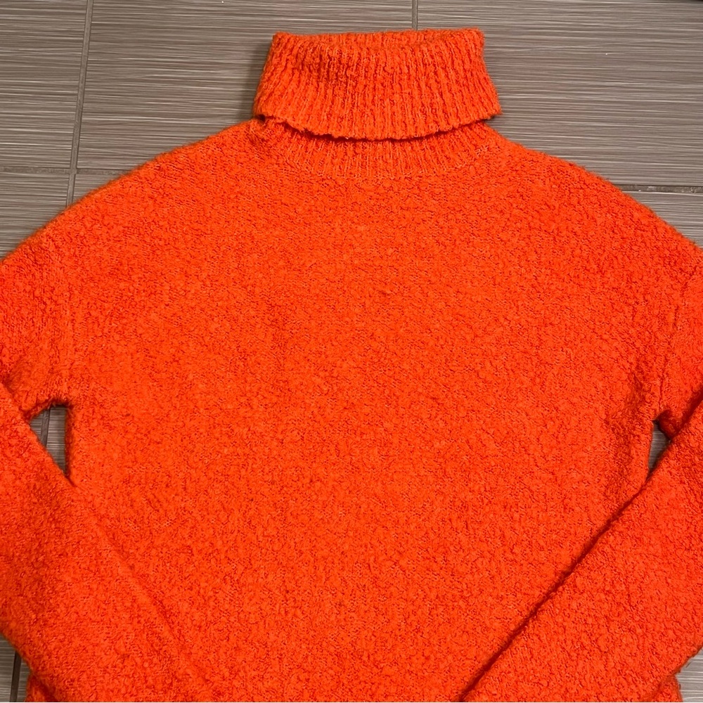 Sweaty Betty Orange Boucle Side Zip Turtleneck
Sweater - Picture 9 of 15